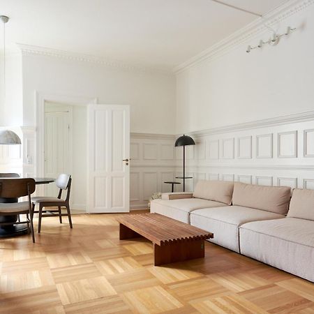 Spacious 3 Bedroom Manor Flat Next To Tivoli Kopenhagen Exterior foto