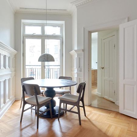 Spacious 3 Bedroom Manor Flat Next To Tivoli Kopenhagen Exterior foto