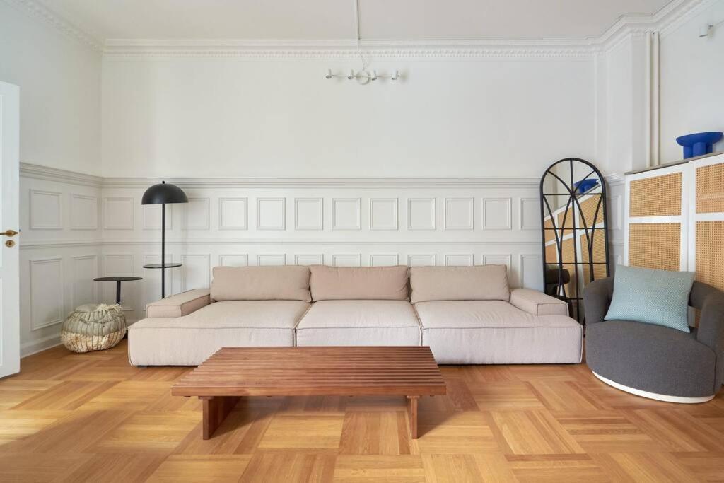Spacious 3 Bedroom Manor Flat Next To Tivoli Kopenhagen Exterior foto